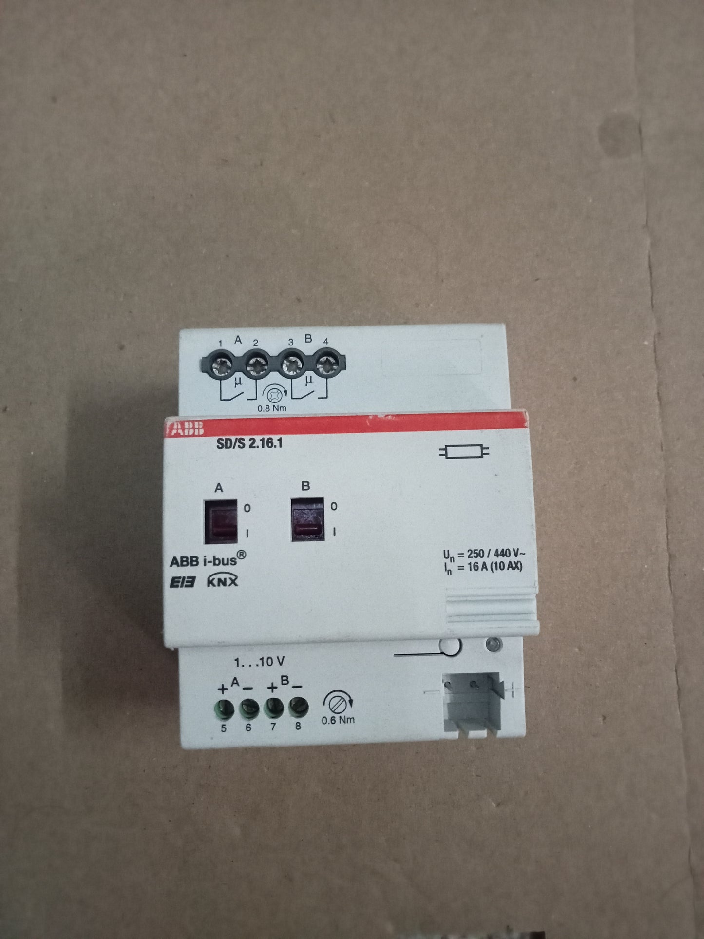 ABB SD/S 2.16.1 Switch Actuator 2CDG 110 079 R0011