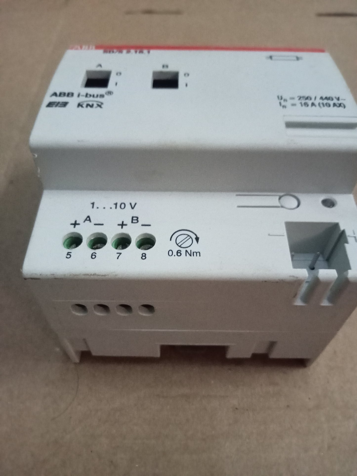 ABB SD/S 2.16.1 Switch Actuator 2CDG 110 079 R0011