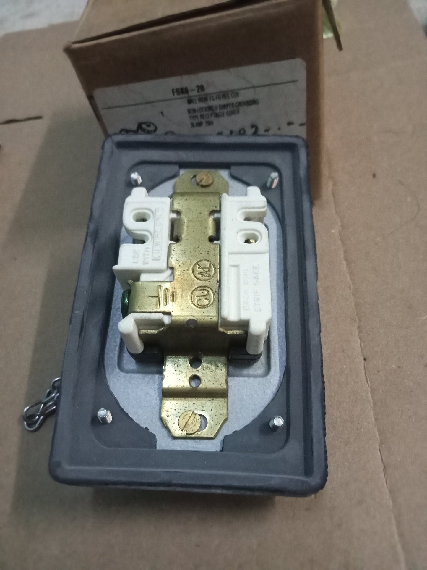 Appleton Electric FSK6-20 Receptacle & Cap 20A 250V