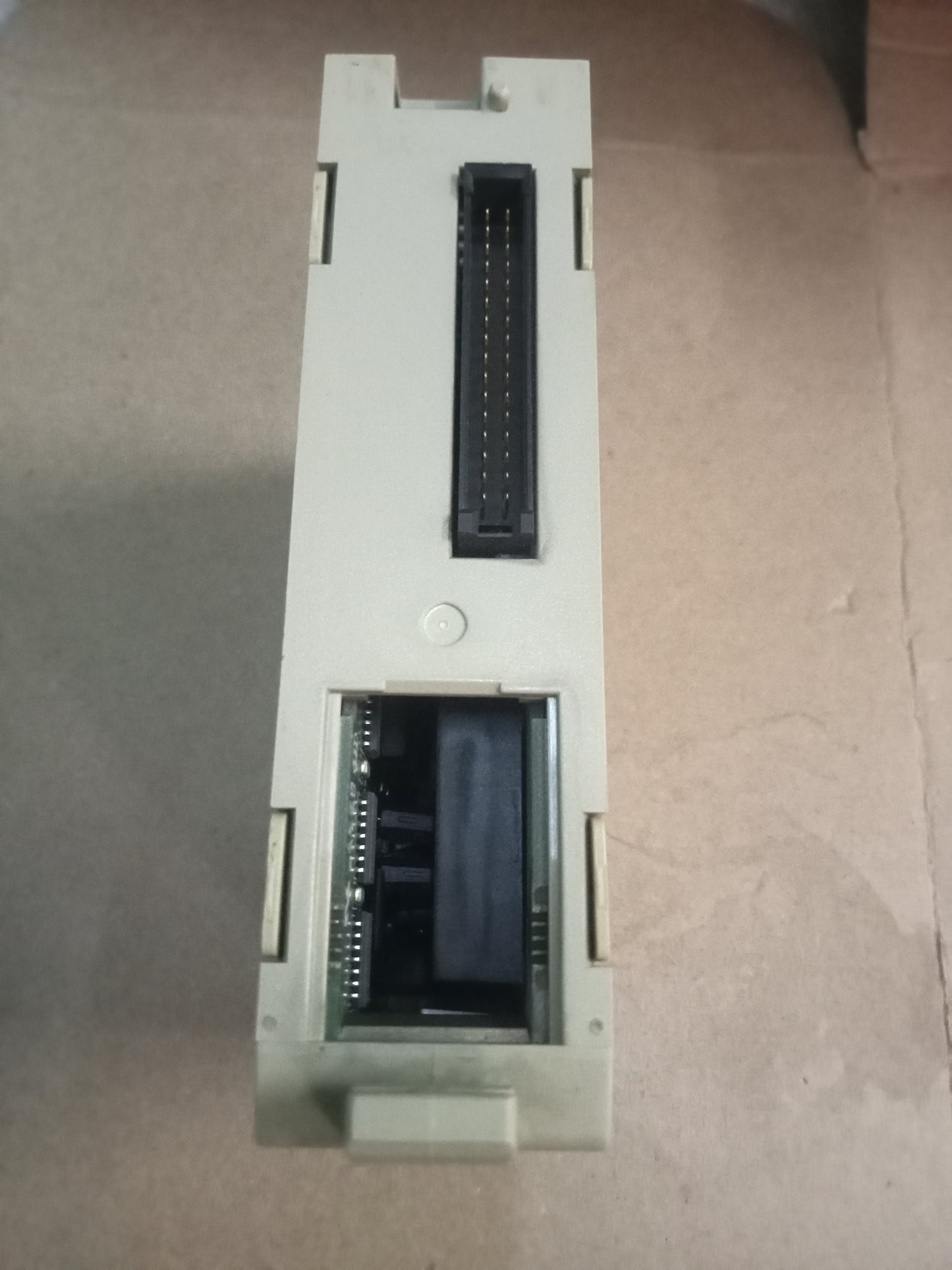 Omron C200H-AD002 A/D Unit Analog Input Module