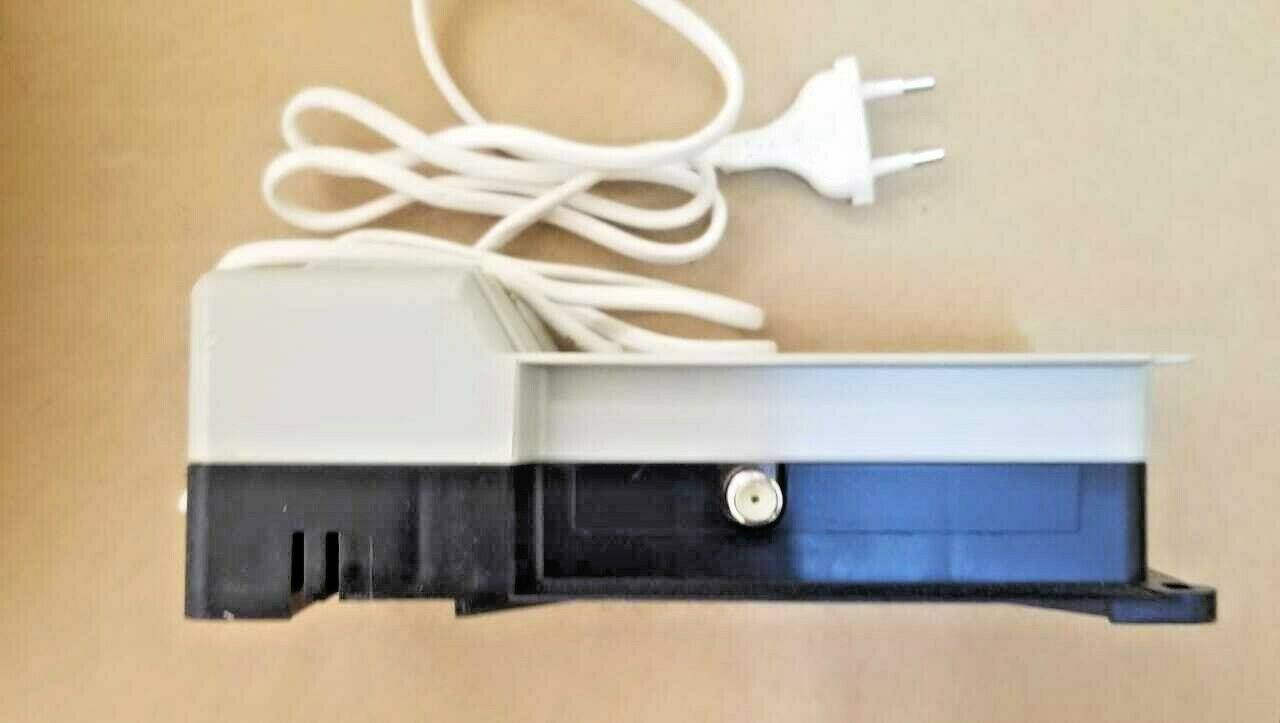 WISI VX 51 Splitband-Amplifier VHF/UHF