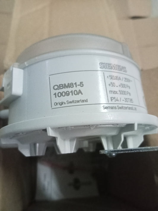 NEW SIEMENS air channel differential pressure switch QBM81-5 Fast Delivery